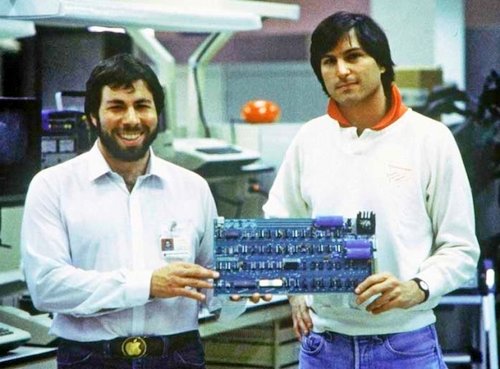 Первая плата Apple 1 Стива Джобса фото
